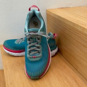 Hoka One One 8 1/2 Running Sneakers